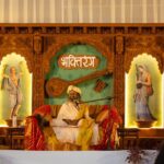 ગુરુદેવ શ્રી શ્રી રવિશંકરજીના ગુજરાત પ્રવાસ દરમિયાન હજારો લોકો ઉમટ્યા; વાસદમાં સ્વામિનારાયણ સંતો તથા ૫,૦૦૦થી વધુ ભક્તોને મળ્યા અને સૈંકડો યુવાનો સાથે સંવાદ કર્યો; સુરત અને અમદાવાદ માં તેમની ઉપસ્થિતિમાં યોજાયેલા “સોકિંગ ઇન બ્લિસ” કાર્યક્રમમાં ૧૨,૦૦૦થી વધુ લોકોએ હાજરી આપી