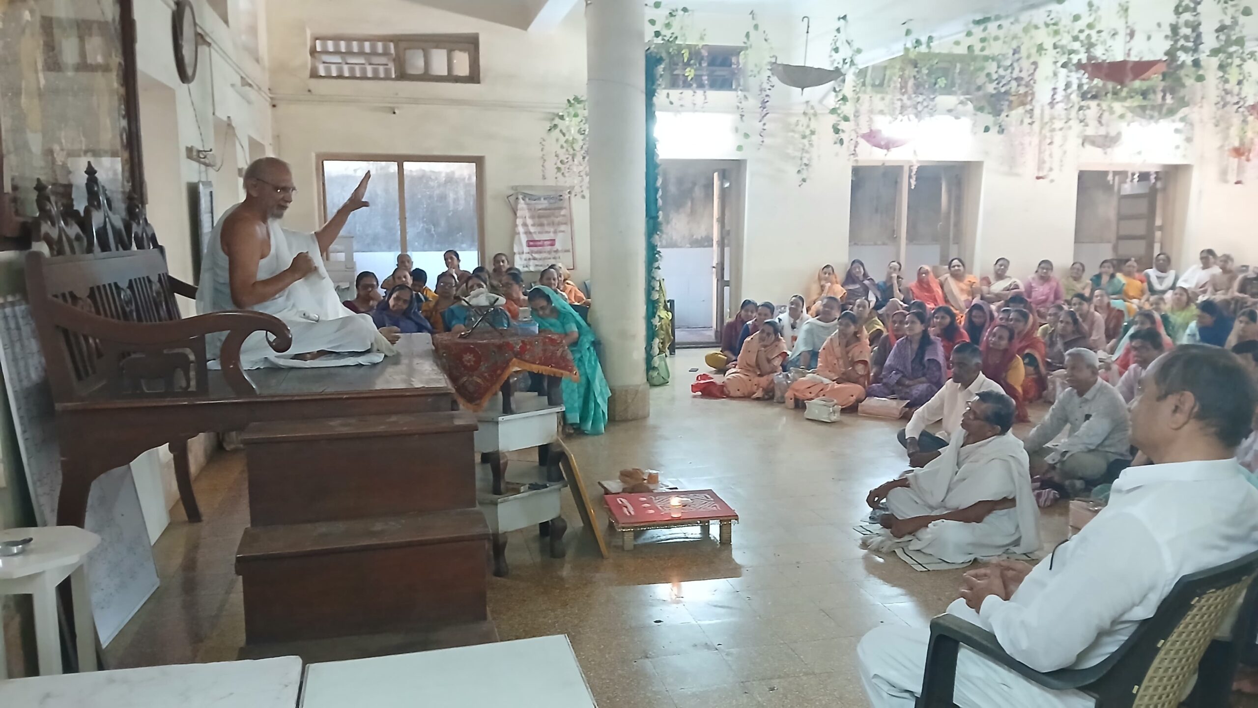 સંસ્કારધન એ શ્રેષ્ઠ કક્ષાનું ધન છે. સંસ્કારોની હોળી થશે તો જીવન ઉદ્યાનને બદલે ઉકરડો બની જશે.;આચાર્ય શ્રી પદ્મદર્શનસૂરિજી મહારાજ