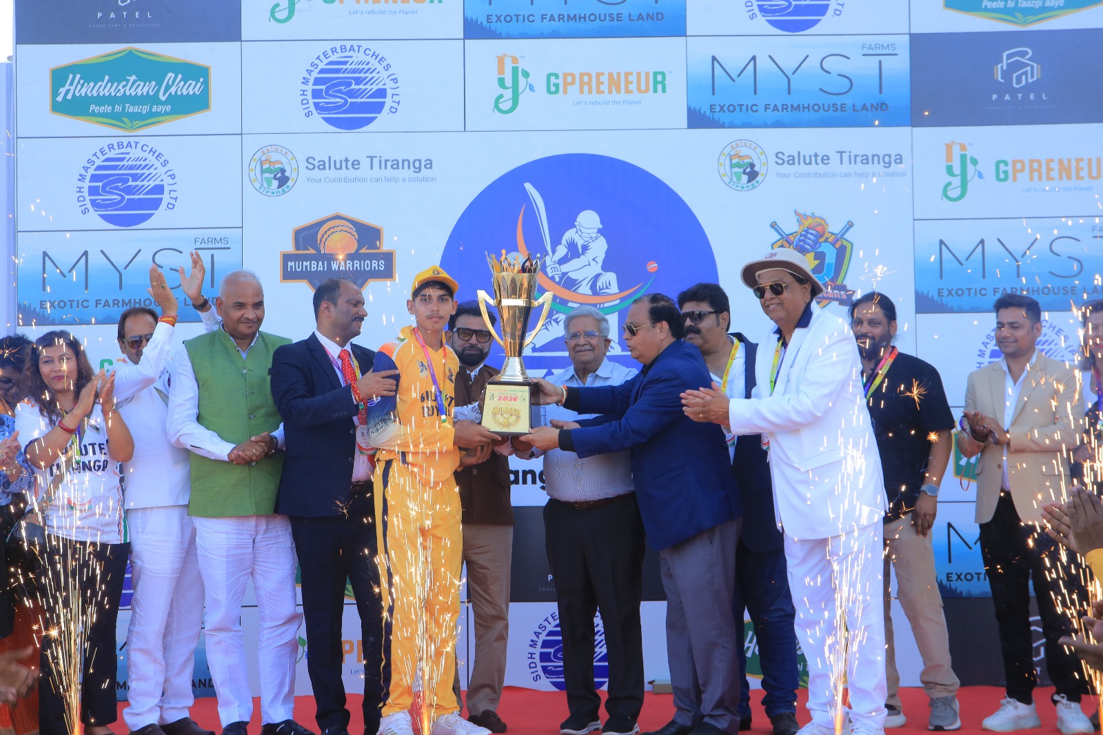 સેલ્યુટ તિરંગા એનજીઓ દ્વારા આયોજિત આંતર રાજ્ય ક્રિકેટ ટુર્નામેન્ટ માં ગુજરાત રોયલ્સ નો વિજય